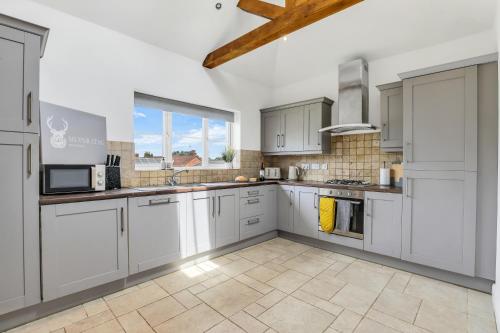 köök, Comfortable 3-Bed Dormer Bungalow Family & Business Friendly in Swannington (Leicestershire)
