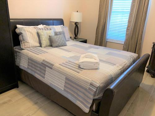 Universal Studios Area Apartment - image 14