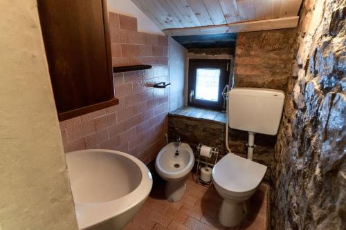 Casale Viozzi - Cottage con piscina nelle Marche