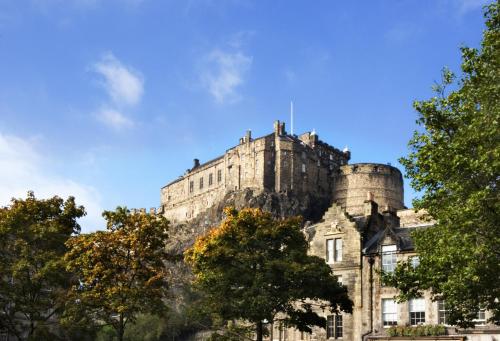Apex Grassmarket Hotel - image 2