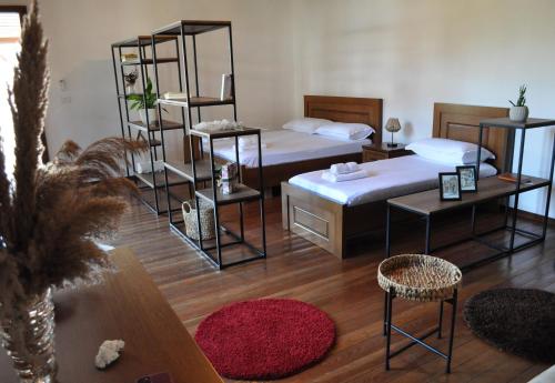 Timber Guest House - image 5