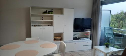 Appartement Residentie Astrid met private parking in 布雷德訥