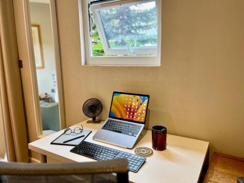 Modern, Gr Floor 1 bed, bathroom, garden & private entry with Free Parking in Newmarket út környéke