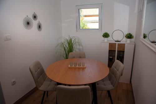 設施, July Holiday House in 科汀