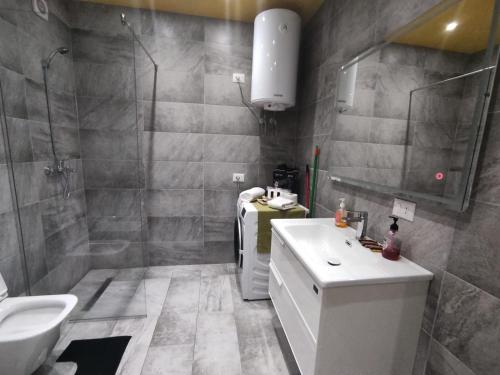 Square 21 Studio Apartments, Tirana (photo 9)