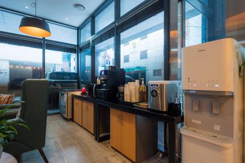 H-AVENUE Hotel Yeoksam, Soul (fotografie 9)