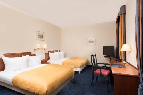 2 twin beds