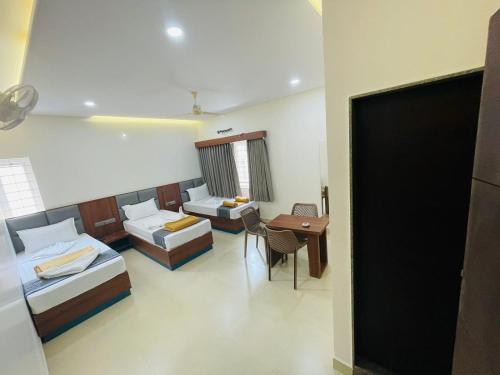 3 twin beds