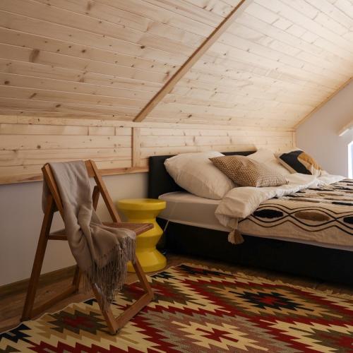 2 bedrooms, 4 beds