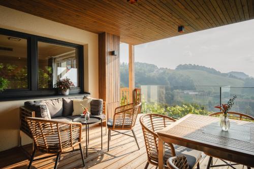 הסביבה הקרובה, Das Weinkitz in לויפרסדורף