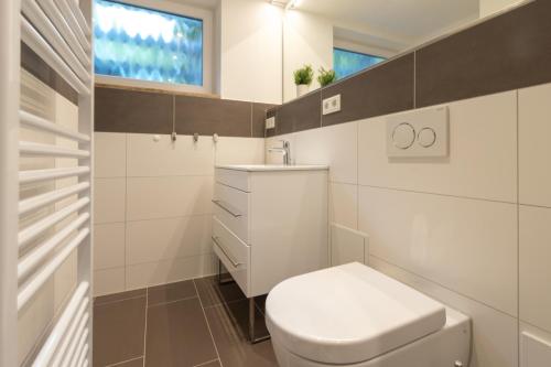 Neue zentrale Souterrain-Wohnung 24h Self Check-In, Гамбург (фото 8)