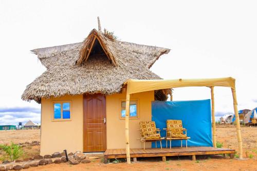 Amanya Zebra 1-Bed Wigwam in Amboseli