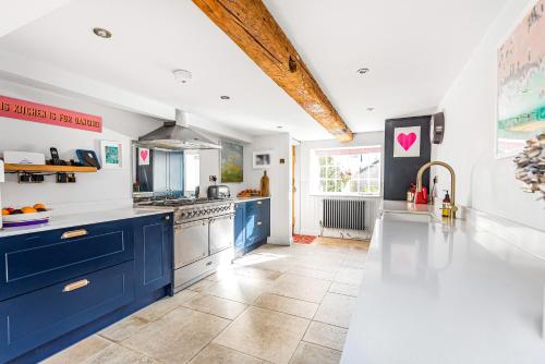 บาร์ตัน คอทเทจ เบด แอนด์ เบรกฟาสต์ (Barton Cottage Bed & Breakfast) in ดอร์เชสเตอร์