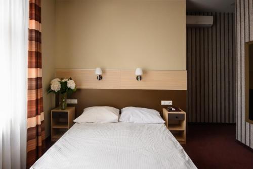 Hotel Kazimierz II - Tap to explore photos