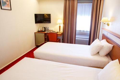 Hôtel Astoria - Hotel - Geneva