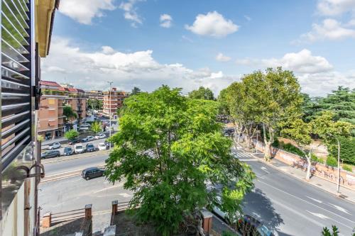 AliCeci San Camillo Apartment by Rentbeat - image 13