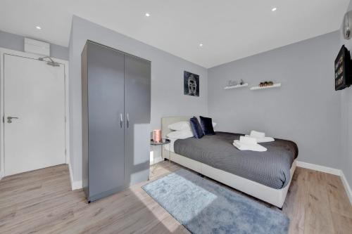 Lovely 1-Bed Studio in West Drayton - Apartment