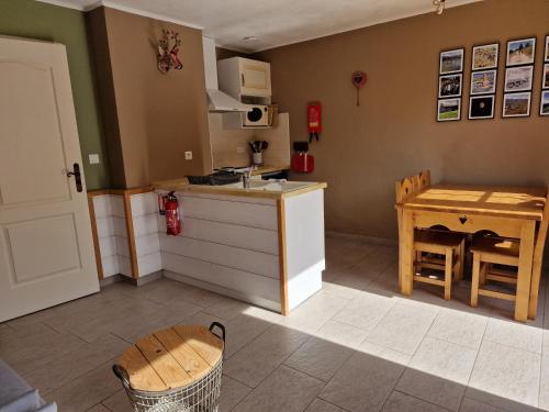 منظر, Le Silence du Midi in كوموس