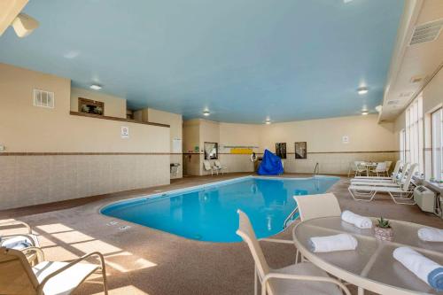 Quality Inn & Suites Delaware - image 9