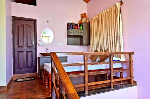 Hulihara Homestay - Full Villa, Coffee Estate & Balcony View