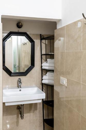 La Piazzetta Rooms - image 4