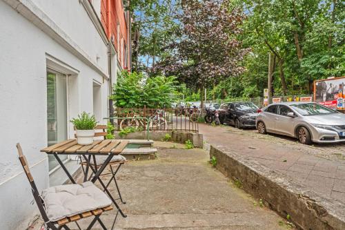 2 Zimmer Apartments, 4 Betten, vollmöbliert,zentrale Lage am S-Bahnhof, Berlín (foto 2)