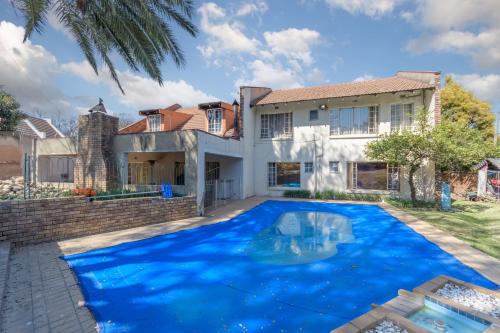 Royal Olympia Lodges & Safaris RSA