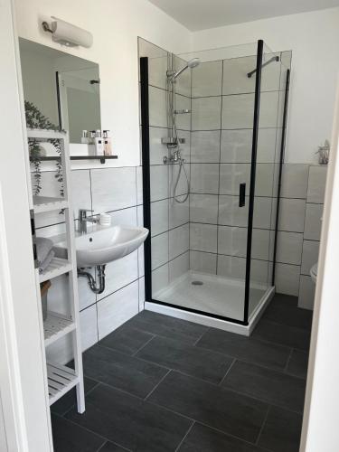 2 bedrooms, 4 beds