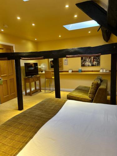 1 queen bed