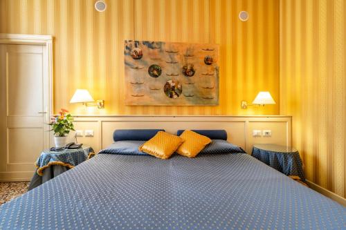 Hotel Bella Venezia - image 13