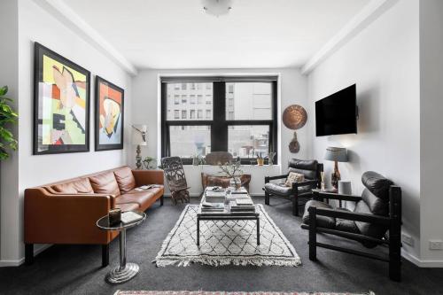 'Eclectic on Degraves St' A High-End Heritage Abode, Melbourne