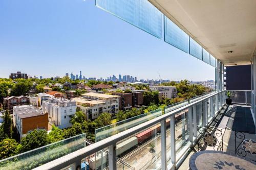 City View Chic in South Yarra with Parking