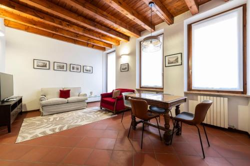 Amanti Apartment in Verona by Reasy&Busy, Verona