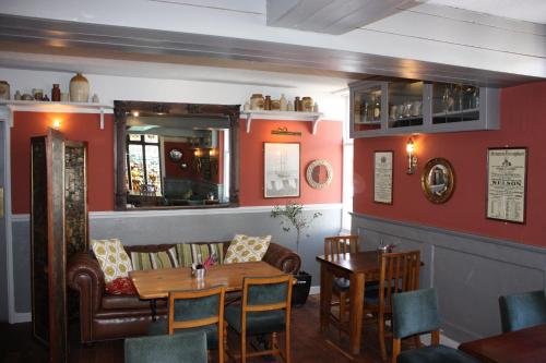 酒吧/高級酒吧, The Ship Inn Fowey in 福伊鎮中心