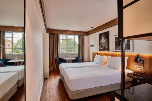 490528473 Melia White House Hotel