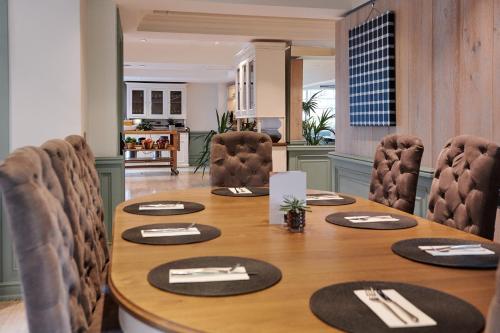 490528915 Melia White House Hotel