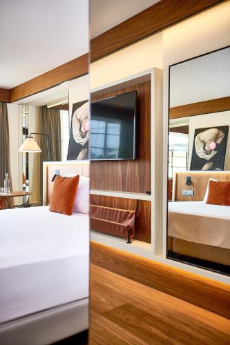 490529004 Melia White House Hotel