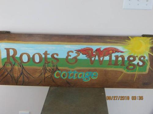 . Quiet Country Cottage on Farm-30 Min from Paducah