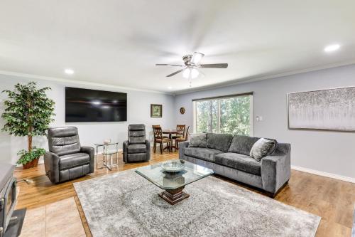 Fayetteville Retreat' on 9 Acres | Gym & Trails in Wheeler (AR)
