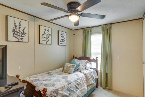 Bonneau Vacation Rental with Private Yard!