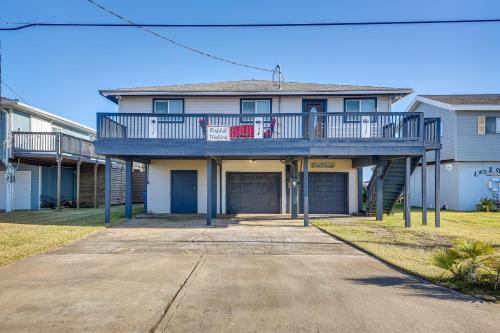 Home with Dock Deck and Grill 1 Mi to Beaches - main image