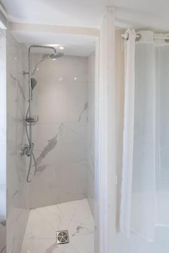 #49 Perfect location Saleya old town 2mins to Sea AC, Nicea (zdjęcie 8)