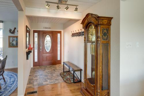 Home with Views and Fire Pit 10Mi to Aztec Ruins! - image 10