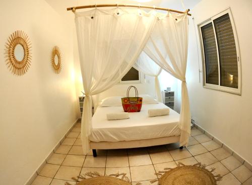 Petit Havre de Paix BIS - Piscine et plage a pied in Mare Gaillard