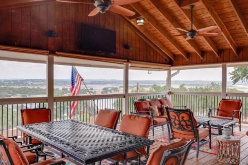 Canyon Lake Home: Hill Country & Water Views! - Spring Branch, TX