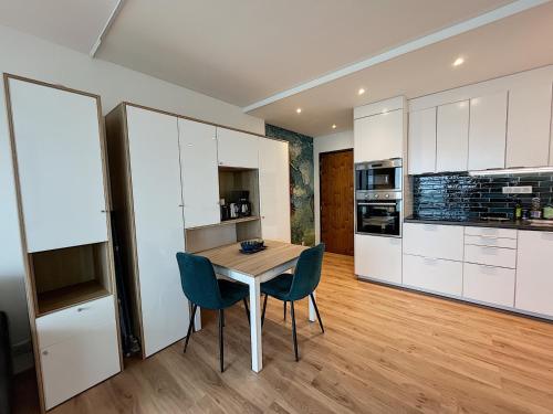 Charmant T2 en front de mer, 4 pers., ascenseur, garage, Wi-Fi - FR-1-361-383 in Granville városközpont