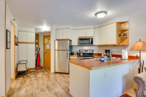 Ski-In and Ski-Out Retreat with Iron Horse Pool Access! - image 11