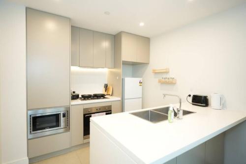 Superior View APT in heart of Sydney Olympic Park - image 8