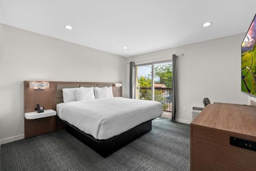 Two-Bedroom Suite