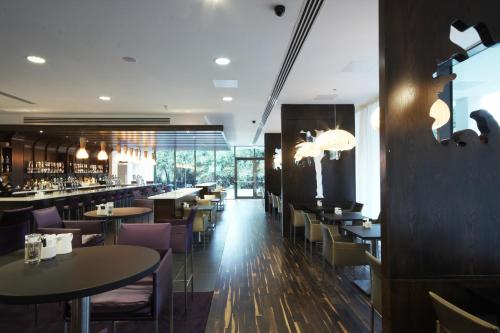 Pub/Lounge, Rochestown Park Hotel & Leisure Centre in Douglas